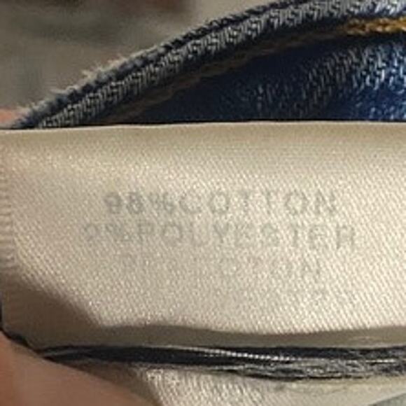 J Brand Gracie High Rise Distressed Cotton Jean Short in Metropolis Indigo - Picture 6 of 8